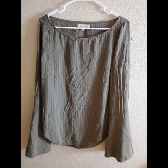 Anthropologie Tops - Cloth and Stone Green Bell Sleeve Boho Blouse Top
